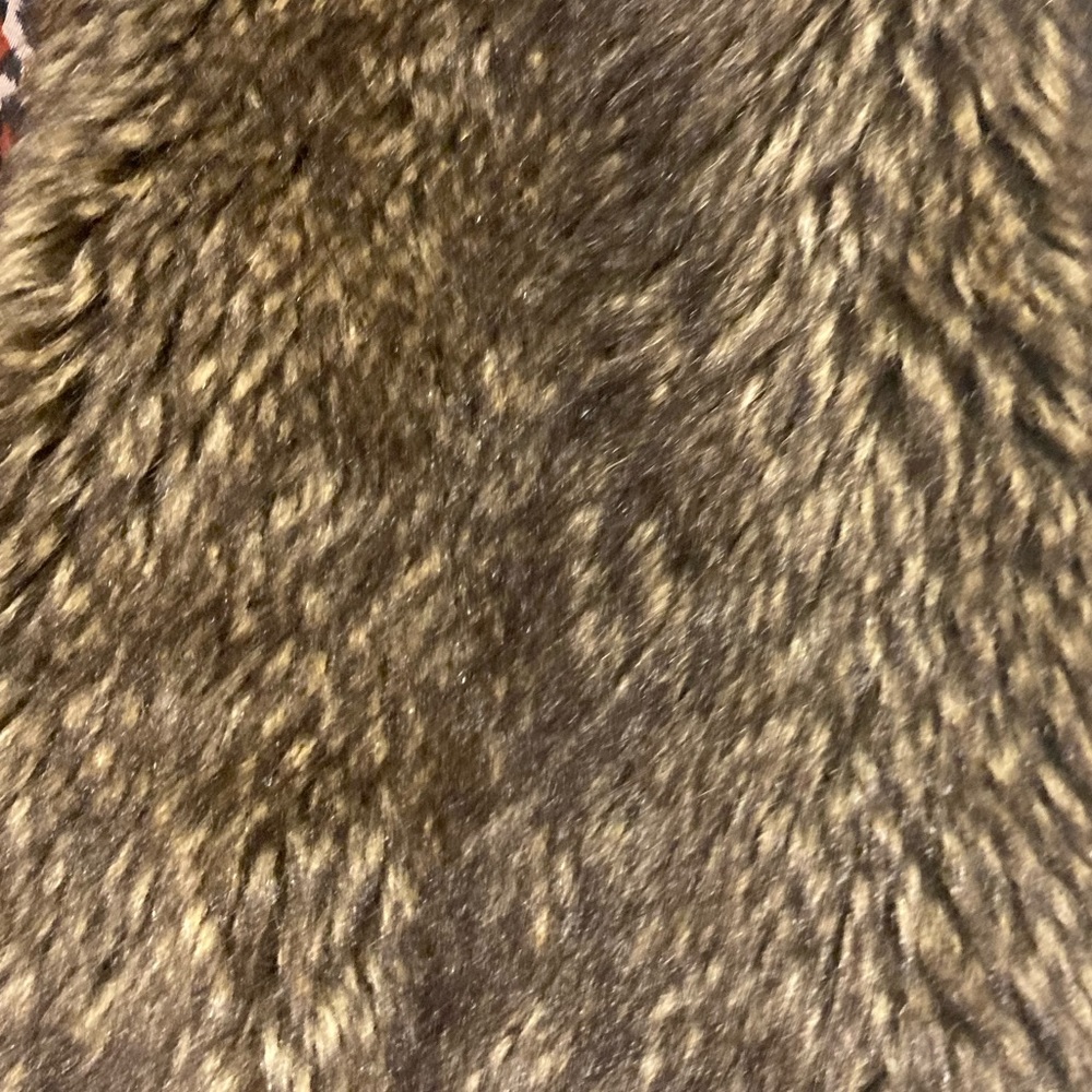 FUR VEST - Picture 3 of 5